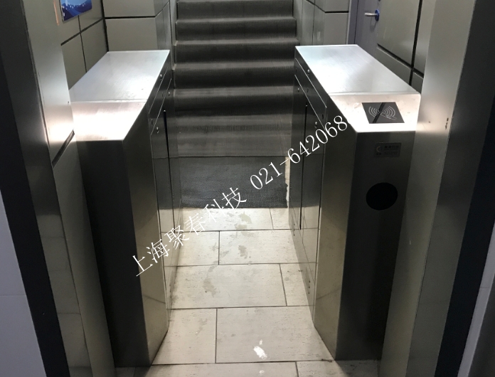 上海星之健身古北店翼闸通道