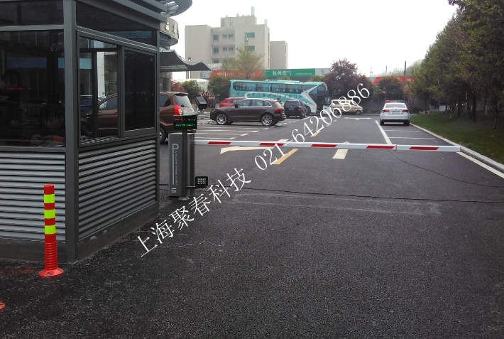 杭州西溪大厦车牌识别一进二出