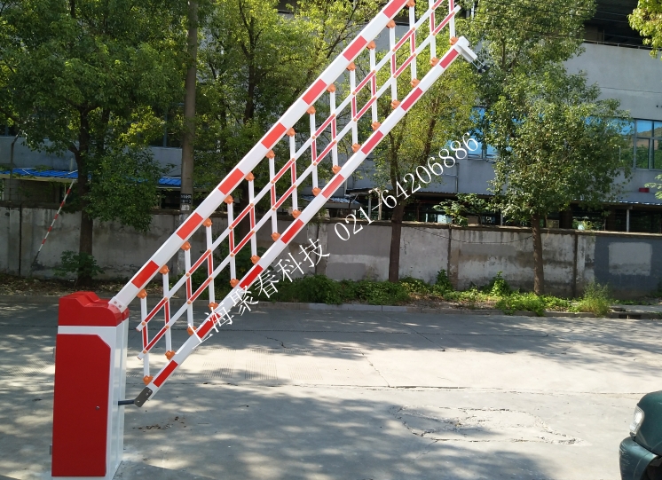 上海松江工业区工厂大门口空降闸